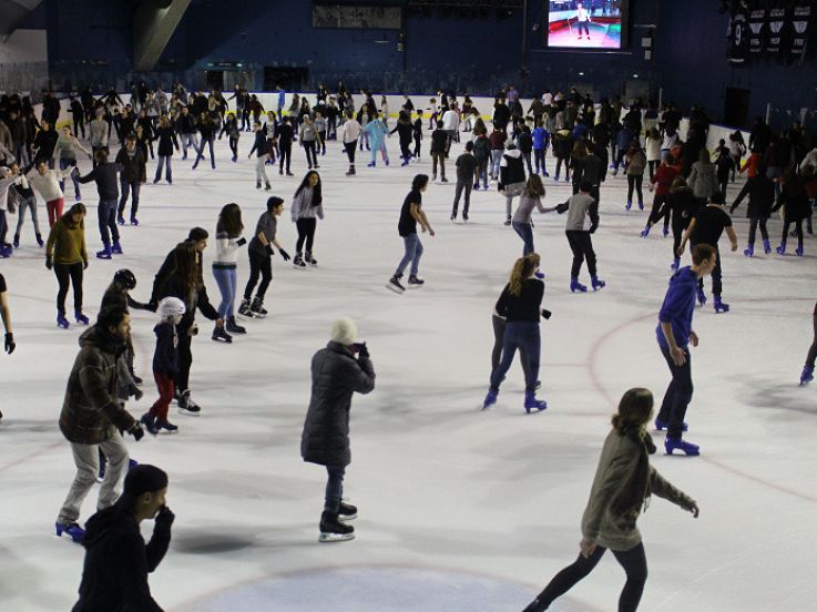 "Arena On Ice" : patinoire éphémère de 1800 m² à l'AccorHotels Arena de Paris