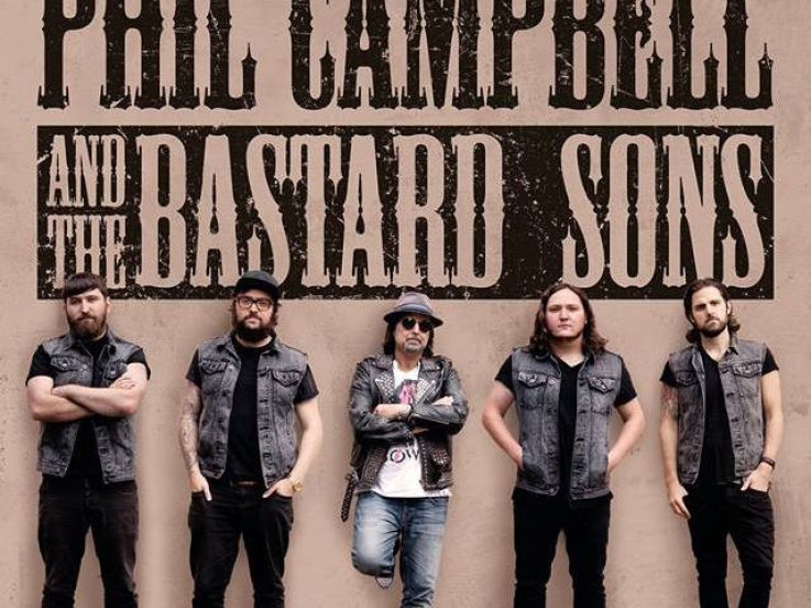 Phil Campbell and The Bastard Sons en concert au Café de la Danse en septembre 2019