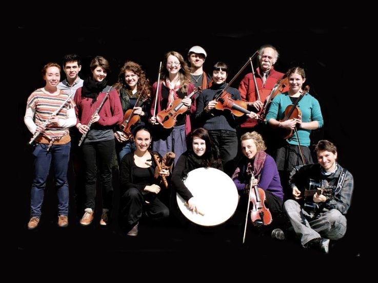 Bal populaire irlandais au Centquatre à Paris