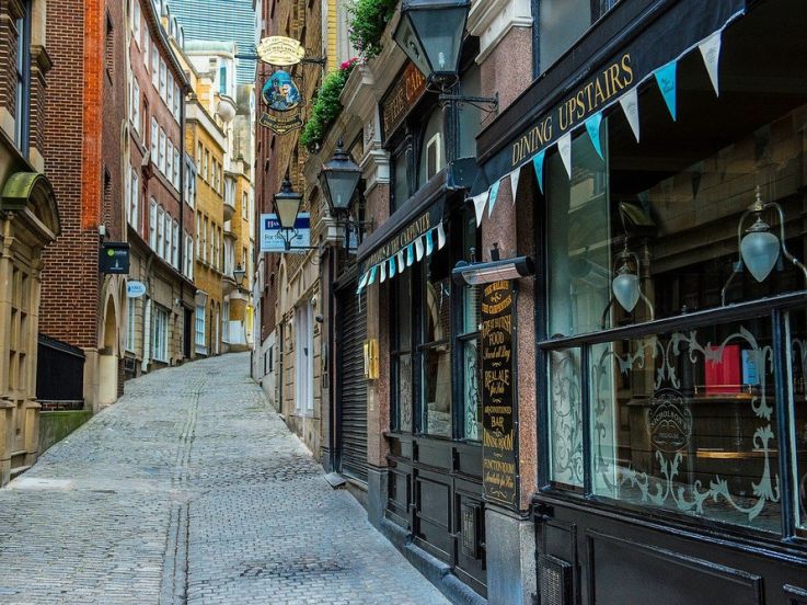 Coronavirus en Grande-Bretagne : vers un confinement local de la ville de Leicester ?