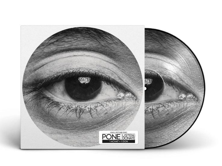 Pone va mixer avec ses yeux lors de la cérémonie de passation des Jeux Paralympiques ce dimanche 