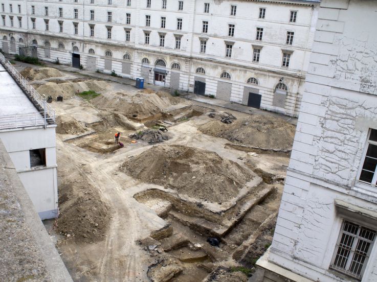Journées du Patrimoine 2022 : visite du chantier de fouille archéologique à la Caserne Sully (92)