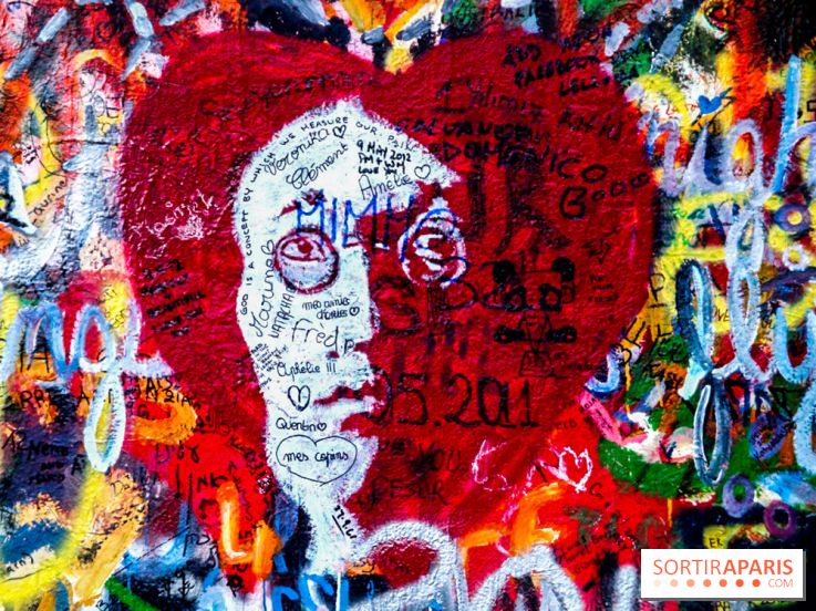 Paris : le mythique mur Lennon s'installe devant le Panthéon