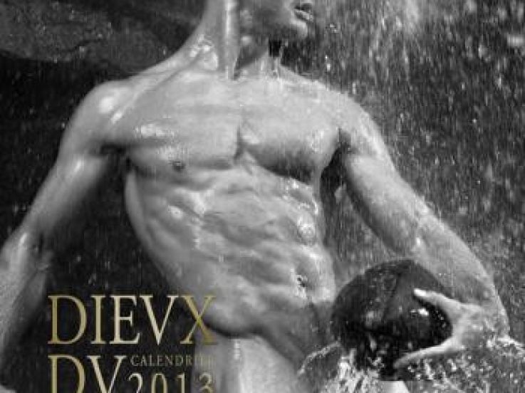 Les Dieux du Stade en dédicace au Virgin Café du Virgin Megastore Champs-Élysées