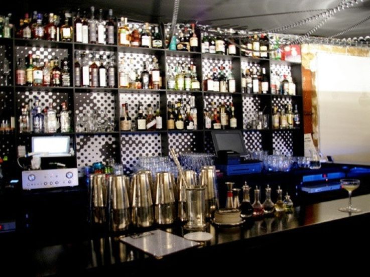 Le Coq : la recette d'un bar à cocktail explosif à Paris 