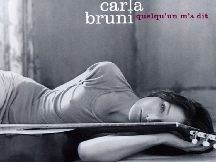 Carla Bruni en concert au Casino de Paris pour présenter "Little French Songs"