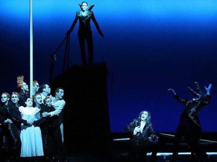 Cocorosie au service de Robert Wilson pour Peter Pan