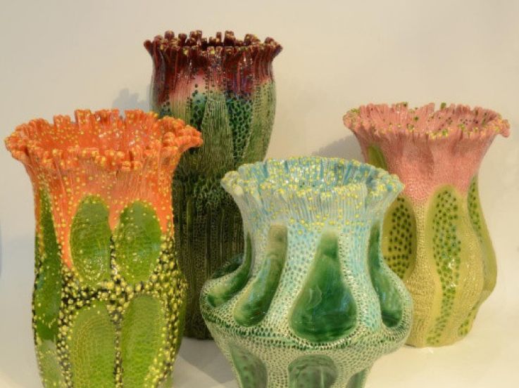 Fleurs de faïence, la belle expo céramique de la galerie Mougin