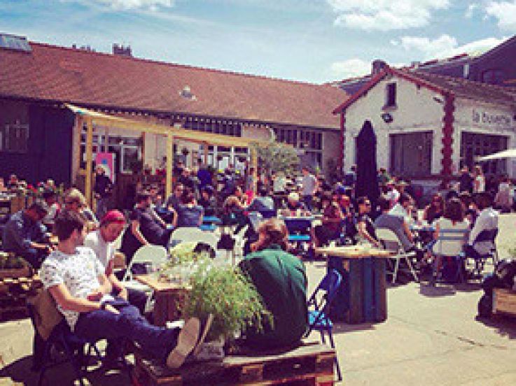 Les Appie Hours sur la terrasse du Sonnenkönig à Saint-Ouen