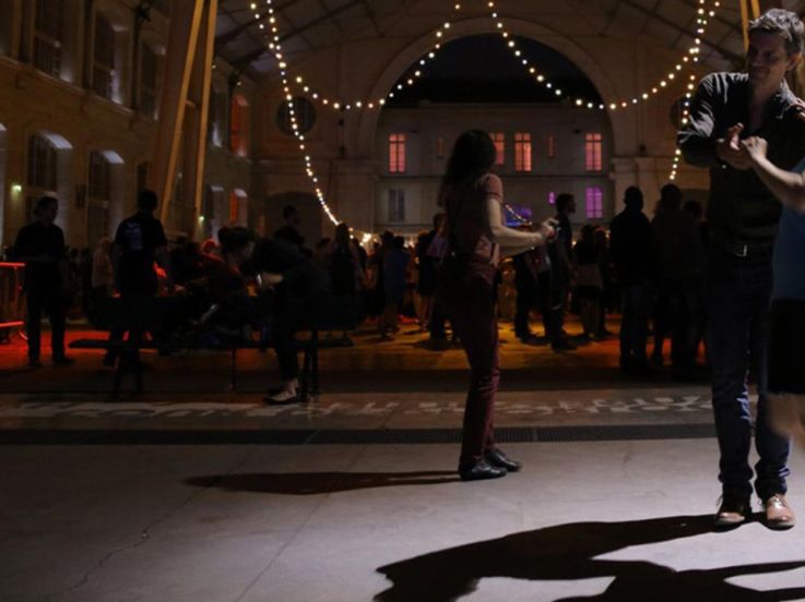 Bal avec orchestre, d'Offenbach à Satie, au 104