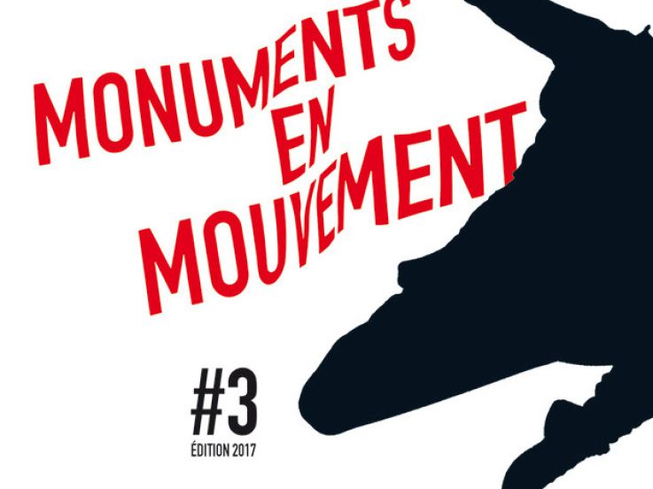 La figure du baiser, danse contemporaine dans le Palais Royal