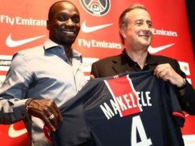 Claude Makelele avec Charles Villeneuve - Paris Saint Germain - Presentation - 21.07.2008 - Conference de Presse - Recrue Recrues Transfert Transferts - Foot Football - PSG - largeur attitude pose portrait president maillot