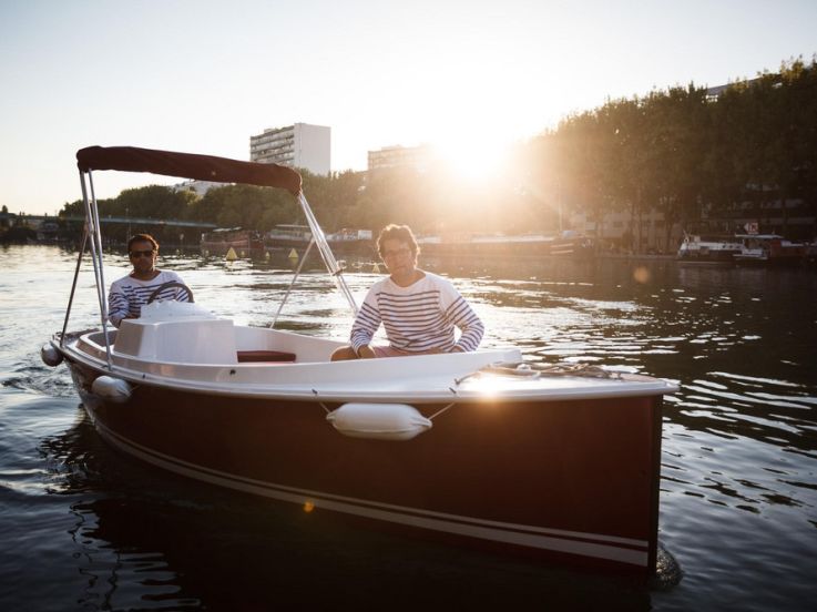 Marin d'Eau Douce - location de bateaux électriques sur les canaux parisiens