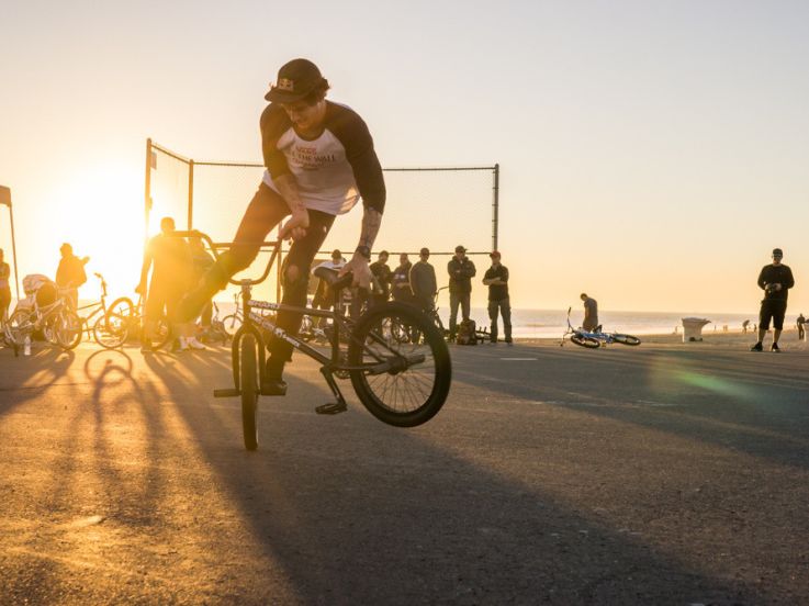 Playmakers : un après-midi dédié à la Bike Life et au vélo urbain sur le  Parvis de la Défense 