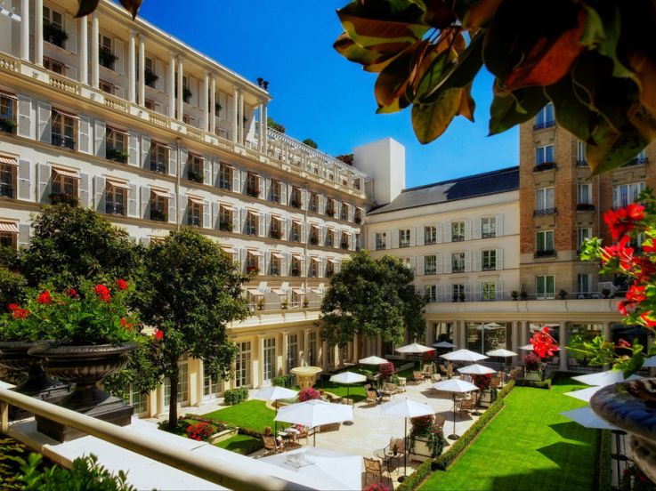 Le Bristol accueille deux pop-up stores Eden Being cet été