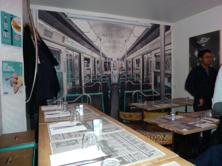 La Station Damrémont, le resto aux airs de station de métro