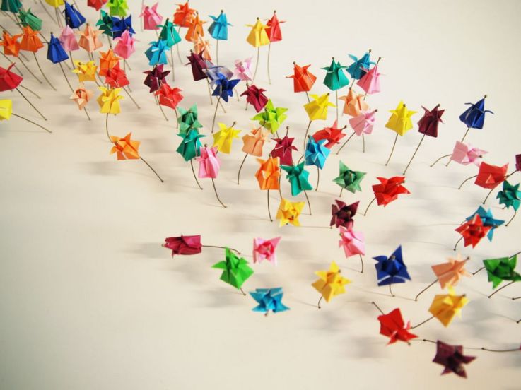 700 animaux en origami envahissent Beaugrenelle !