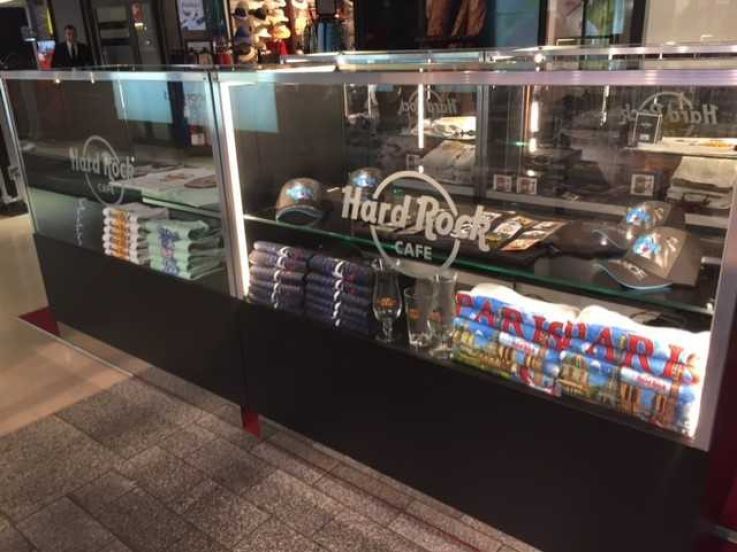 Le Hard Rock Café ouvre un magasin éphémère sur les Champs Elysées