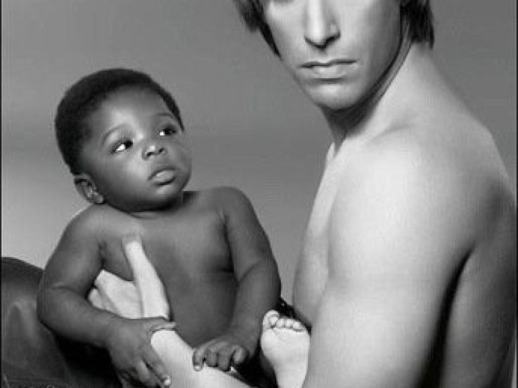 Sacha Baron Cohen dans Bruno