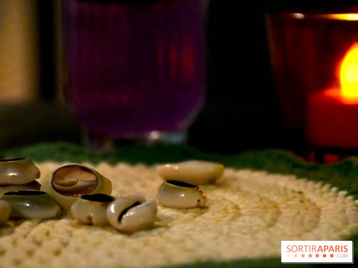 Afterwork ésotérique : des apéros voyance dans un bar à cocktails parisien