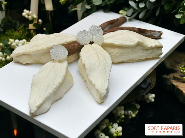 La Bûche de Noël 2025 du Park Hyatt Paris-Vendôme 2024 signée Naraé Kim