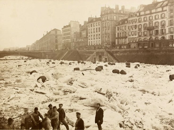 Paris : redécouvrez en images la dernière fois où la Seine a gelé