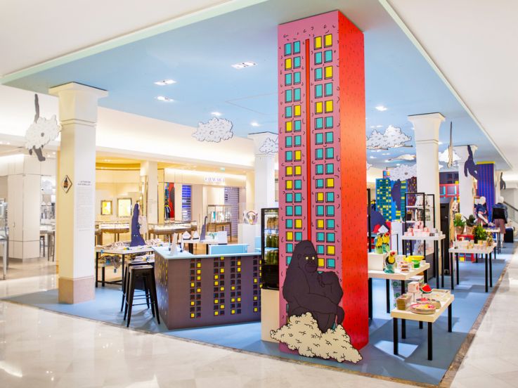 Attention aux gorilles au Bon Marché 