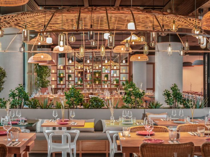 Couvre-feu : À Paris, un hôtel propose une formule diner et chambre à moins de 60€