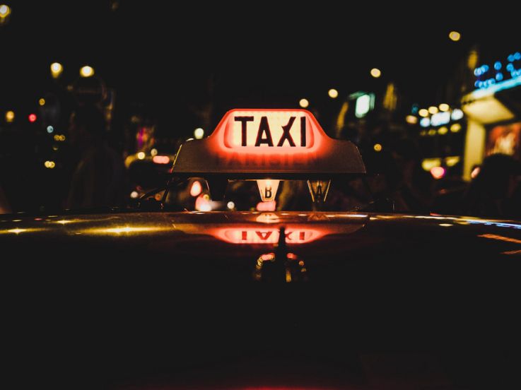 Condamné pour concurrence déloyale, Uber devra verser 180 000 euros à 910 taxis