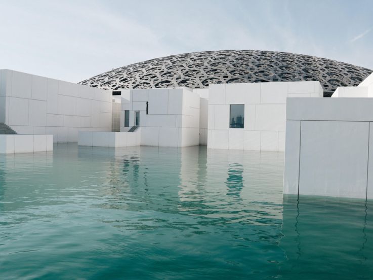 Nouvel An 2022 : David Guetta en concert livestream depuis le Musée du Louvre d'Abu Dhabi !