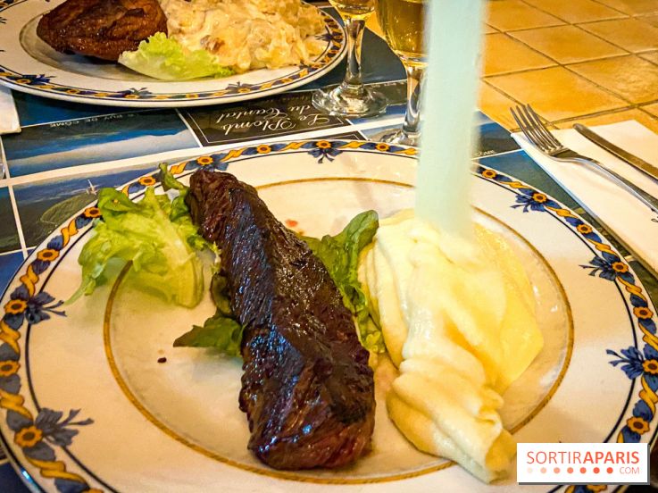 Restaurant Le Plomb du Cantal : l'institution auvergnate où aligot et truffade sont à l'honneur
