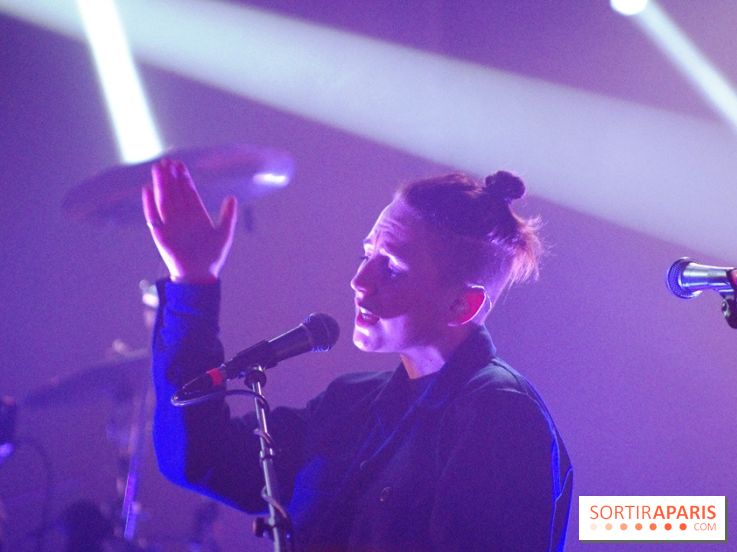 Vök en concert au Point Ephémère à Paris