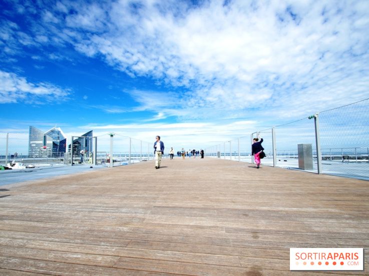 Réouverture du toit de la Grande Arche de La Défense
