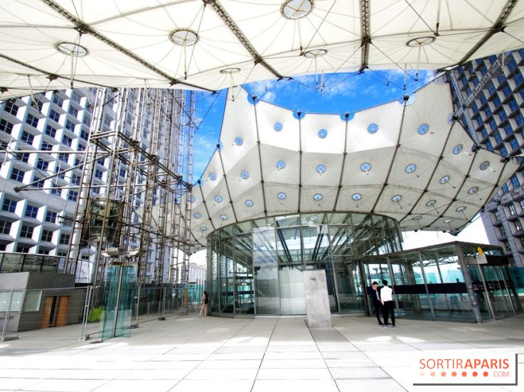 Réouverture du toit de la Grande Arche de La Défense