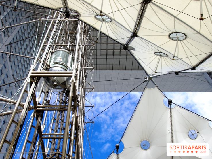 Réouverture du toit de la Grande Arche de La Défense