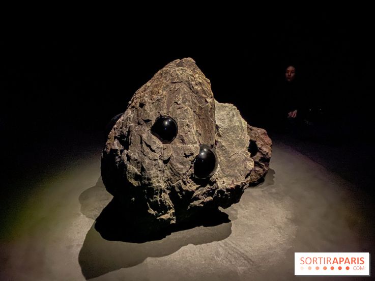 Stone Speakers : plongez dans l'exposition volcanique de Julian Charrière au Palais de Tokyo