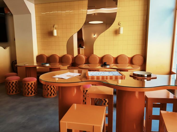 Merci Internet : l'expérience gaming et immersive inspirée des défis web dans le 9e arrondissement