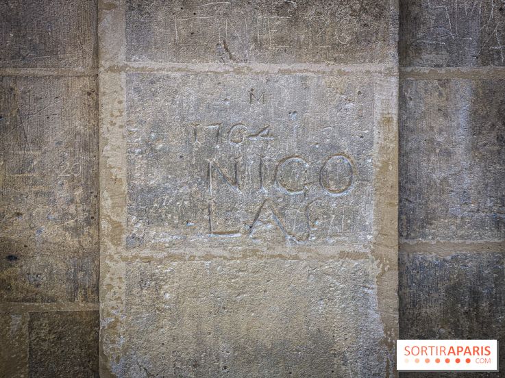 Le saviez-vous ? Ce graffiti de 1764 sur la place des Vosges est le plus vieux de Paris