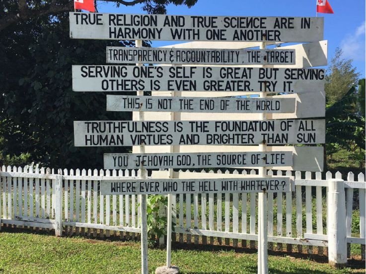 Camille Henrot, Saturday, 2017, image source. Courtesy de l’artiste et de kamel mennour (Paris/Londres) ; König Galerie (Berlin) ; Metro Pictures (New York)