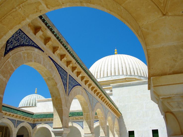 Coronavirus : la Tunisie rouvre ses frontières 