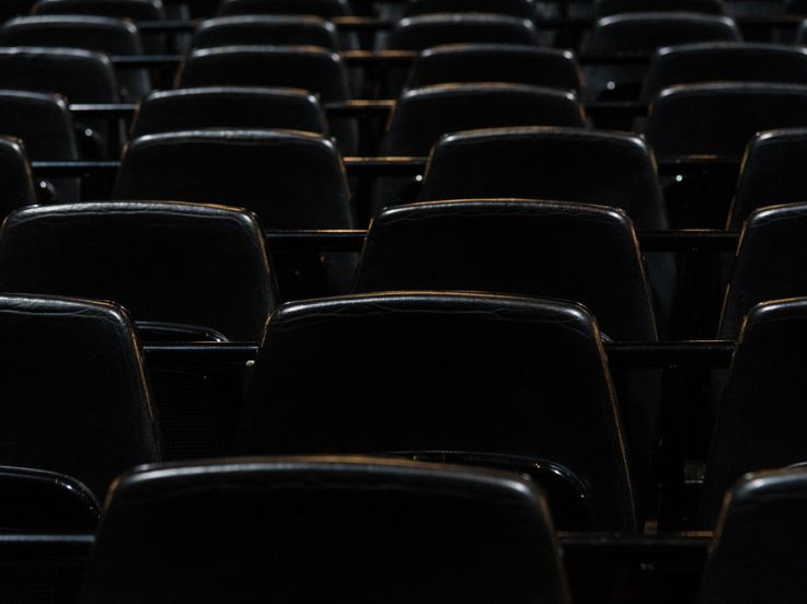 Coronavirus : bientôt la fin de la distanciation physique dans les salles de spectacle ?