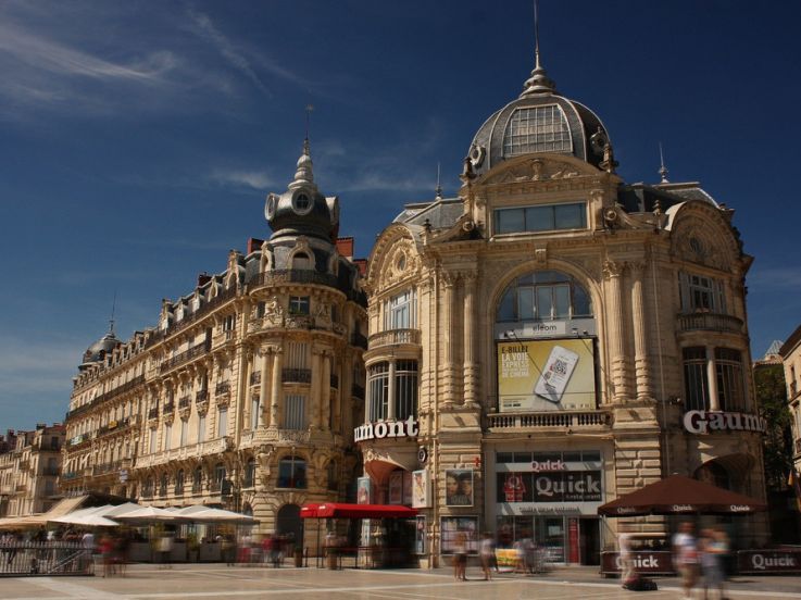 Coronavirus : Toulouse et Montpellier en zone d'alerte maximale, fermeture des bars