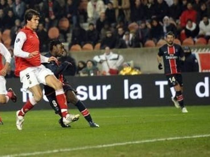 Notes > Luyindula-Kezman, tandem gagnant