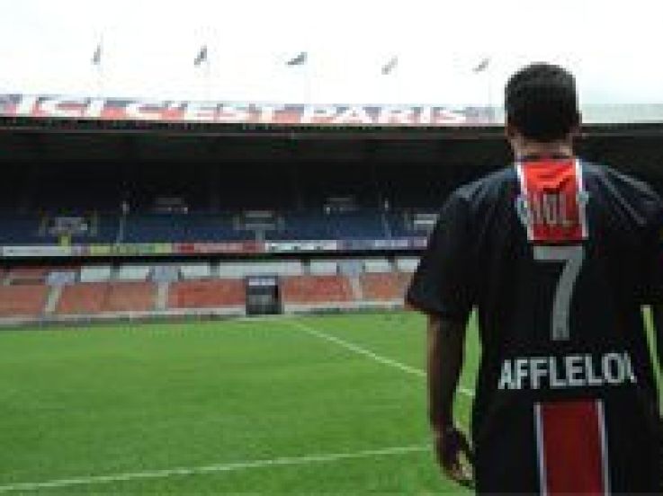 Giuly penche pour le Championnat