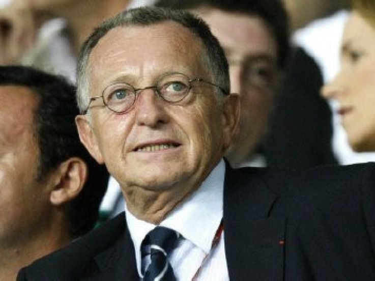 Ligue 1 : Aulas donne des leçons à Paris