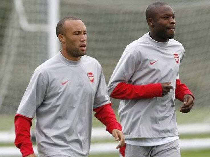 Paris suit de près deux Gunners