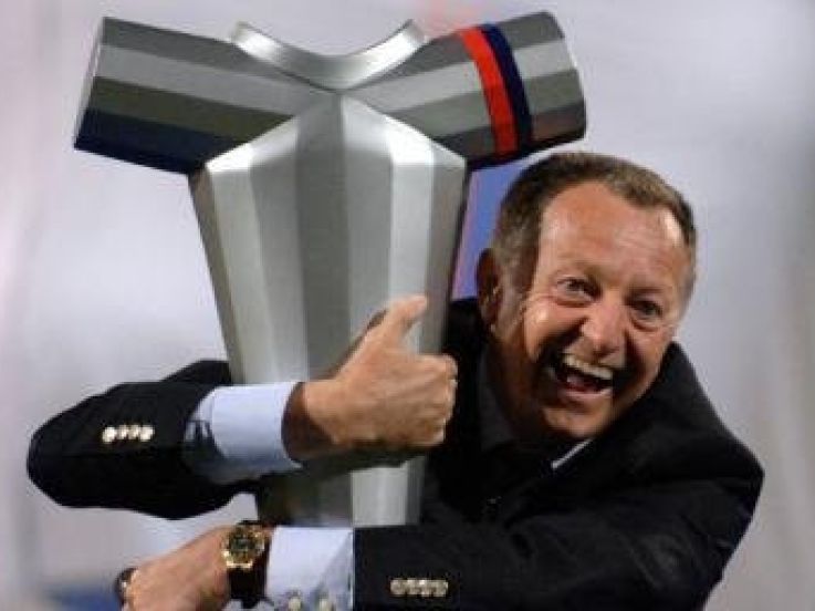 Aulas accorde son soutien à Leproux