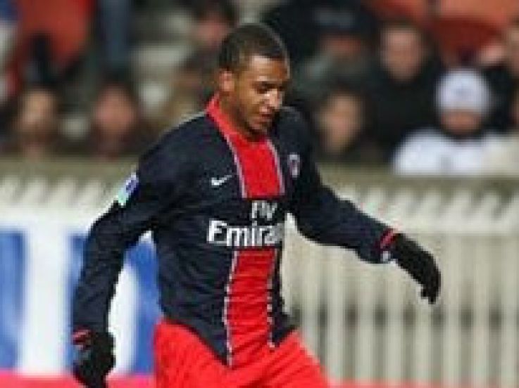 N'Gog, taille patron