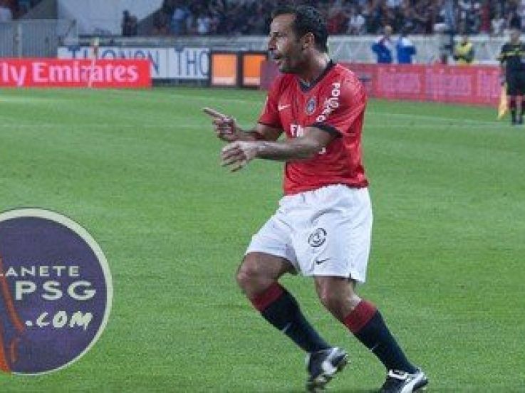 Giuly ne veut plus arrêter