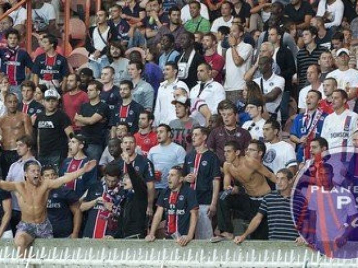 Le club critique l'émission Envoyé Spécial